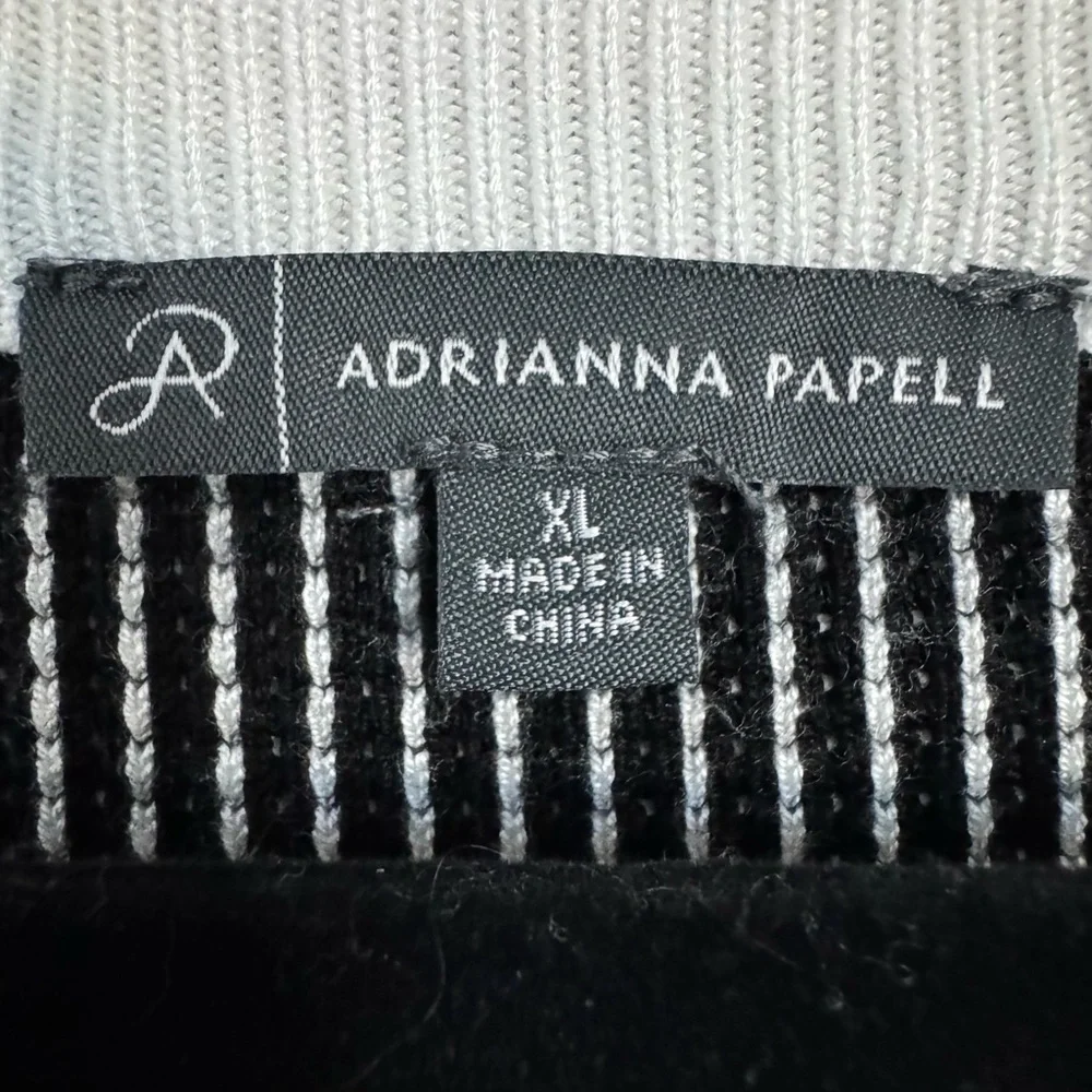 Adrianna Papell Women’s Striped V-Neck Short Sleeve Knit Top | Size XL - Picture 3 of 3